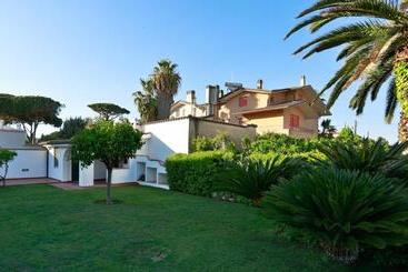پانسیون L Ippocampo Guest House