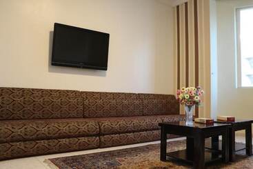 Al Alya Hotel Rooms And Suites