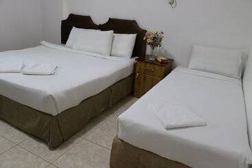 Al Alya Hotel Rooms And Suites