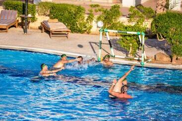 Dive Inn Resort