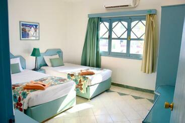 Dive Inn Resort
