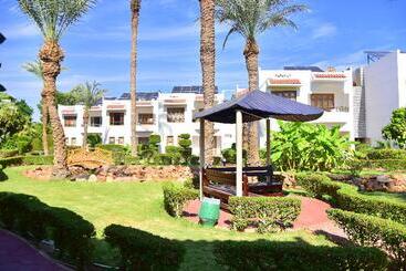 Dive Inn Resort