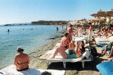 Dive Inn Resort