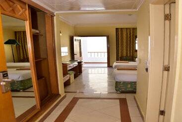 Dive Inn Resort