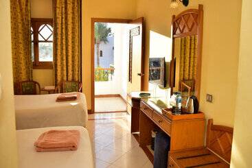 Dive Inn Resort