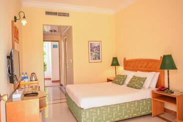 Dive Inn Resort