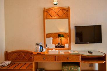 Dive Inn Resort