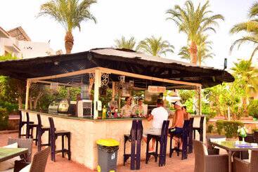 Dive Inn Resort