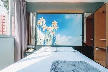 Hi Hotel Dot
