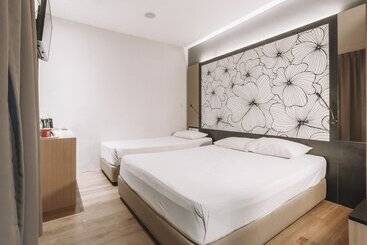 Hi Hotel Dot
