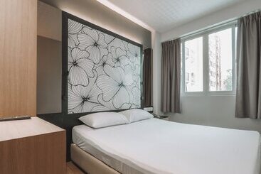 Hi Hotel Dot