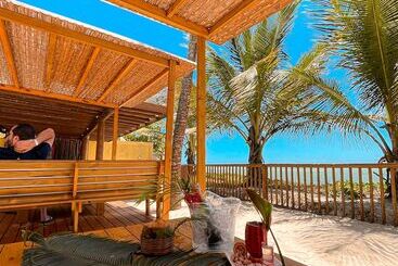 هتل Arraial Bangalo Praia
