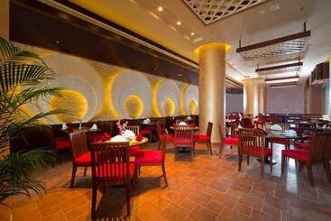 هتل City Seasons Al Hamra