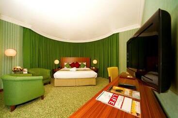 هتل City Seasons Al Hamra