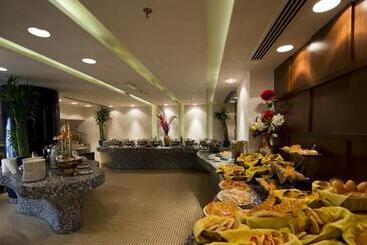 هتل City Seasons Al Hamra