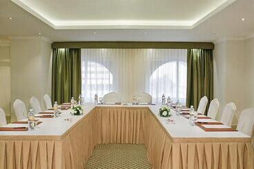 هتل City Seasons Al Hamra