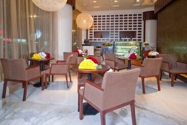 هتل City Seasons Al Hamra