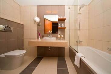 هتل City Seasons Al Hamra