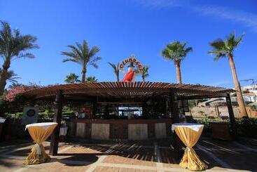 هتل Club Reef Resort & Spa