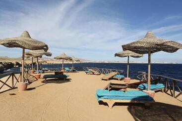 هتل Club Reef Resort & Spa