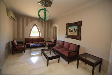 هتل Club Reef Resort & Spa
