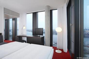 هتل Empire Riverside