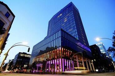 هتل Empire Riverside
