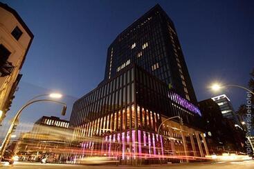 هتل Empire Riverside