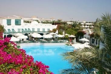 هتل Falcon Hills