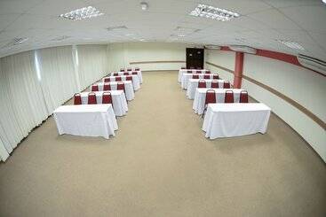 هتل Faria Lima Flat Service