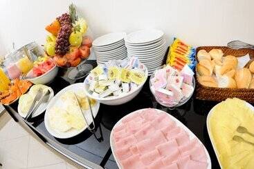 هتل Faria Lima Flat Service