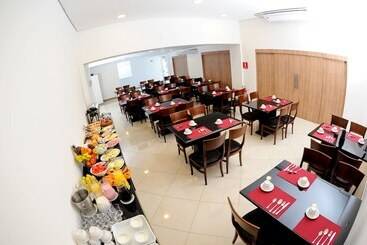 هتل Faria Lima Flat Service