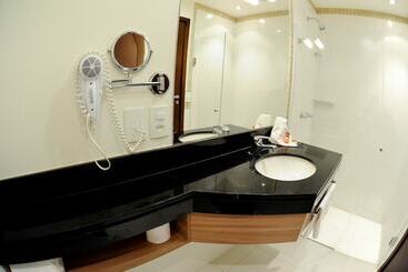 هتل Faria Lima Flat Service