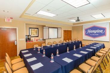 هتل Hampton Inn By Hilton Queretaro Tecnologico