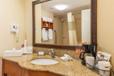 هتل Hampton Inn By Hilton Queretaro Tecnologico
