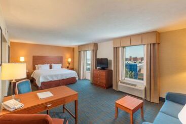هتل Hampton Inn By Hilton Queretaro Tecnologico
