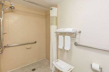 هتل Hampton Inn By Hilton Queretaro Tecnologico