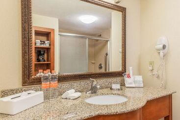 هتل Hampton Inn By Hilton Queretaro Tecnologico