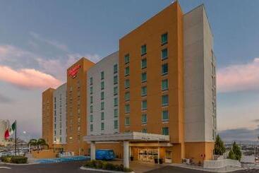 هتل Hampton Inn By Hilton Queretaro Tecnologico