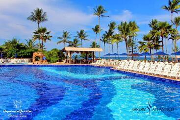 בית מלון כפרי Jardim Atlantico Beach Resort