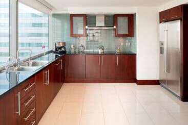 هتل Jumeirah Living World Trade Centre Dubai