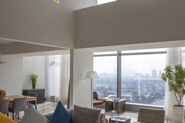 هتل Jumeirah Living World Trade Centre Dubai