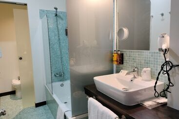 هتل Casual Ilbira Granada