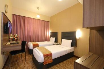هتل Oasis Deira