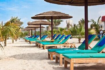 هتل Sahara Beach Resort & Spa