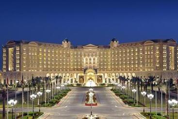 Отель The Ritzcarlton, Riyadh