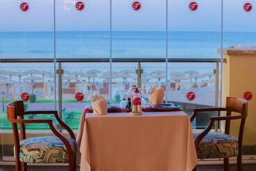 هتل Tropitel Sahl Hasheesh