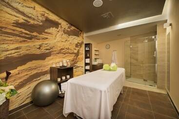 Wellness Hotel Diamant - Hluboka nad Vltavou