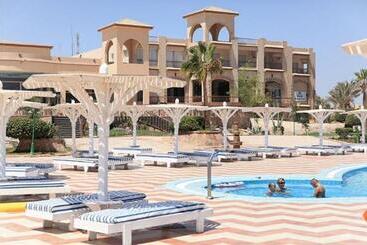 Pensee Royal Garden Beach Resort