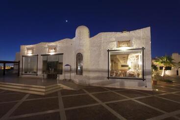 Sharm Club Beach Resort